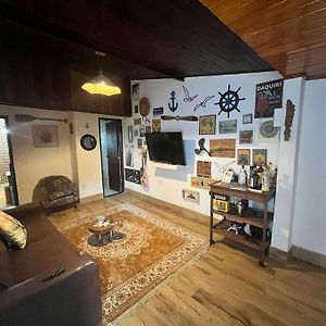 Sobrado Secreto - Pes Na Areia
